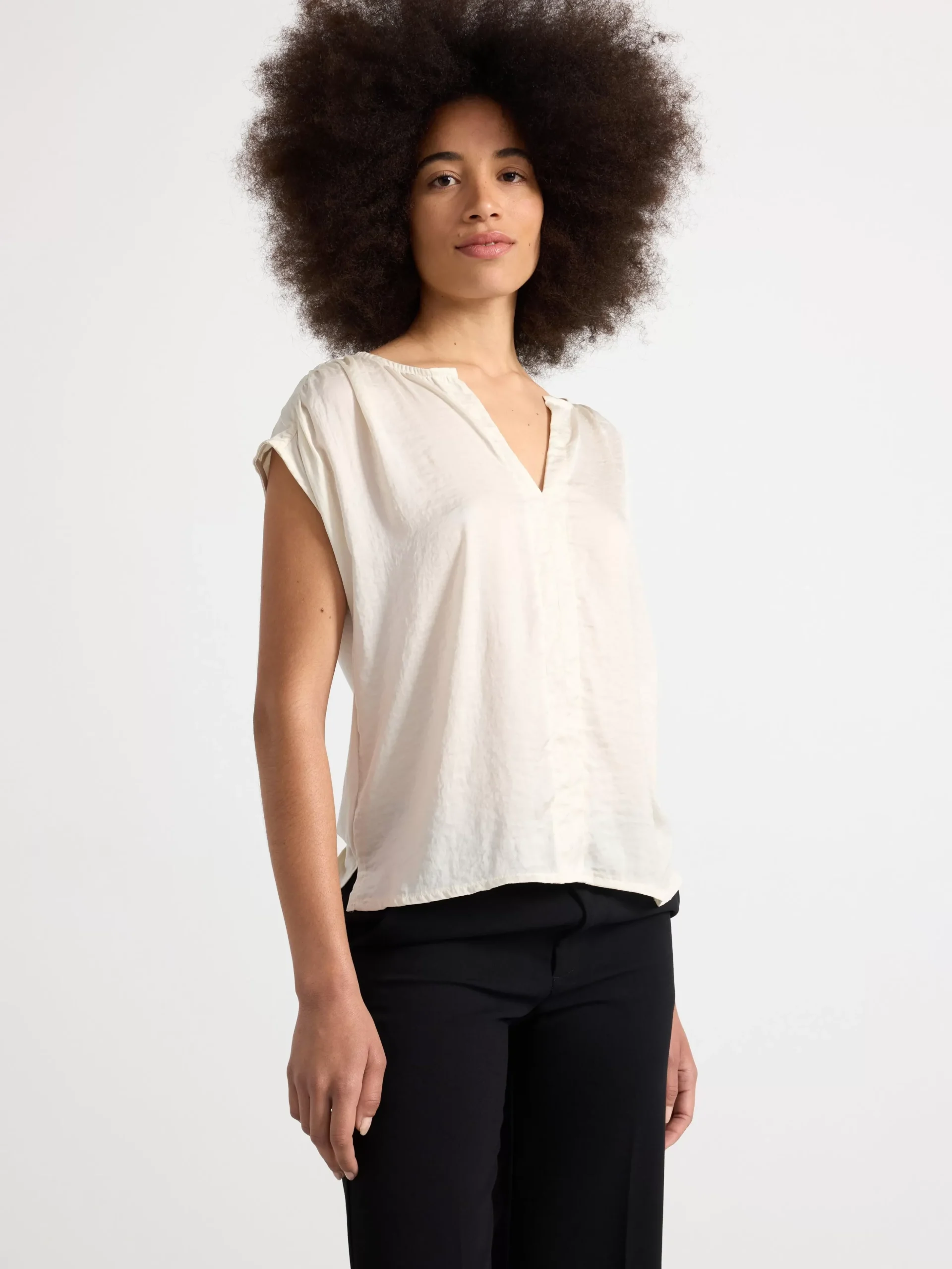 Toppar & T-Shirts>Lindex Satin- Och Trikatopp Light Beige