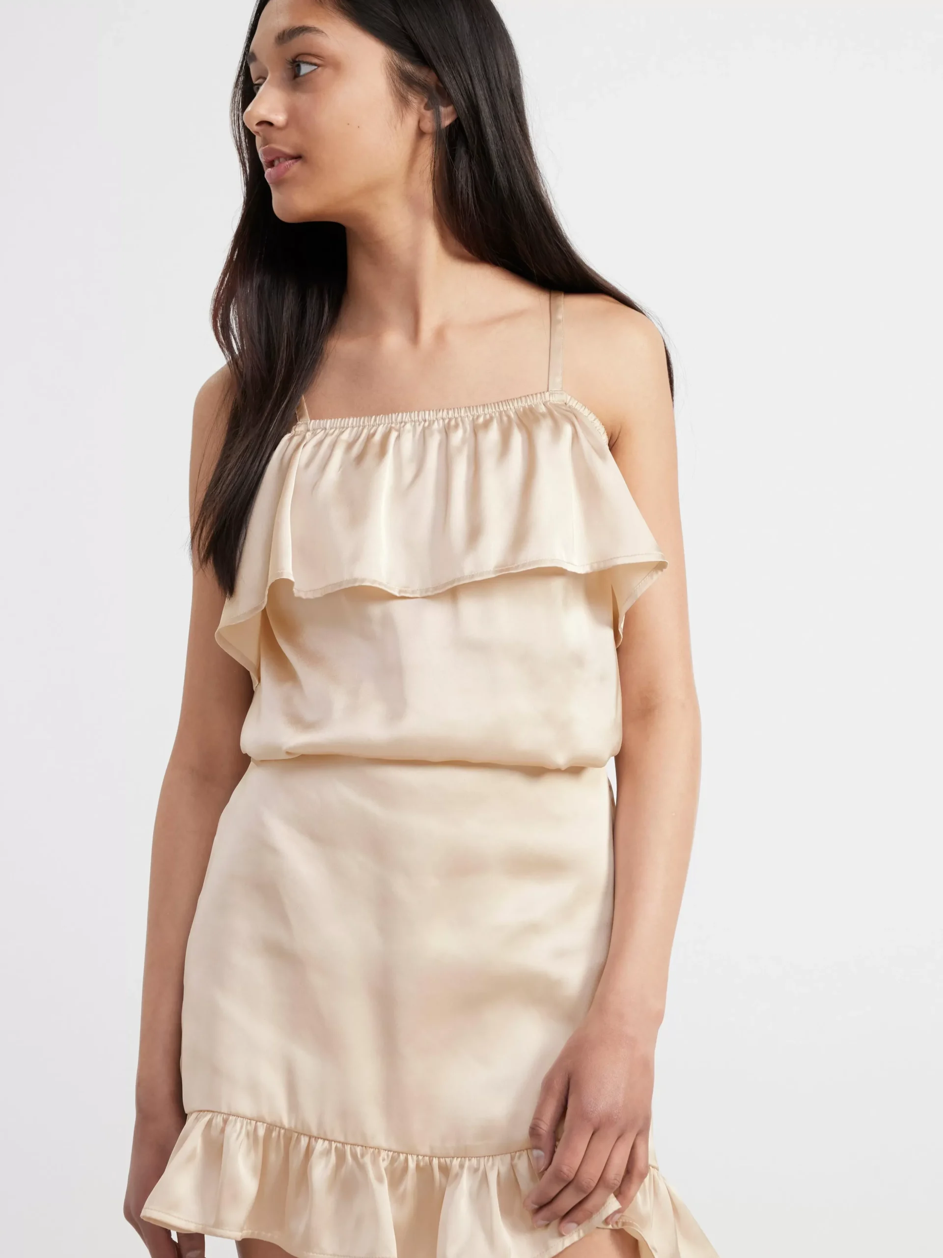 Toppar & T-Shirts>Lindex Satinblus Med Volang Light Beige