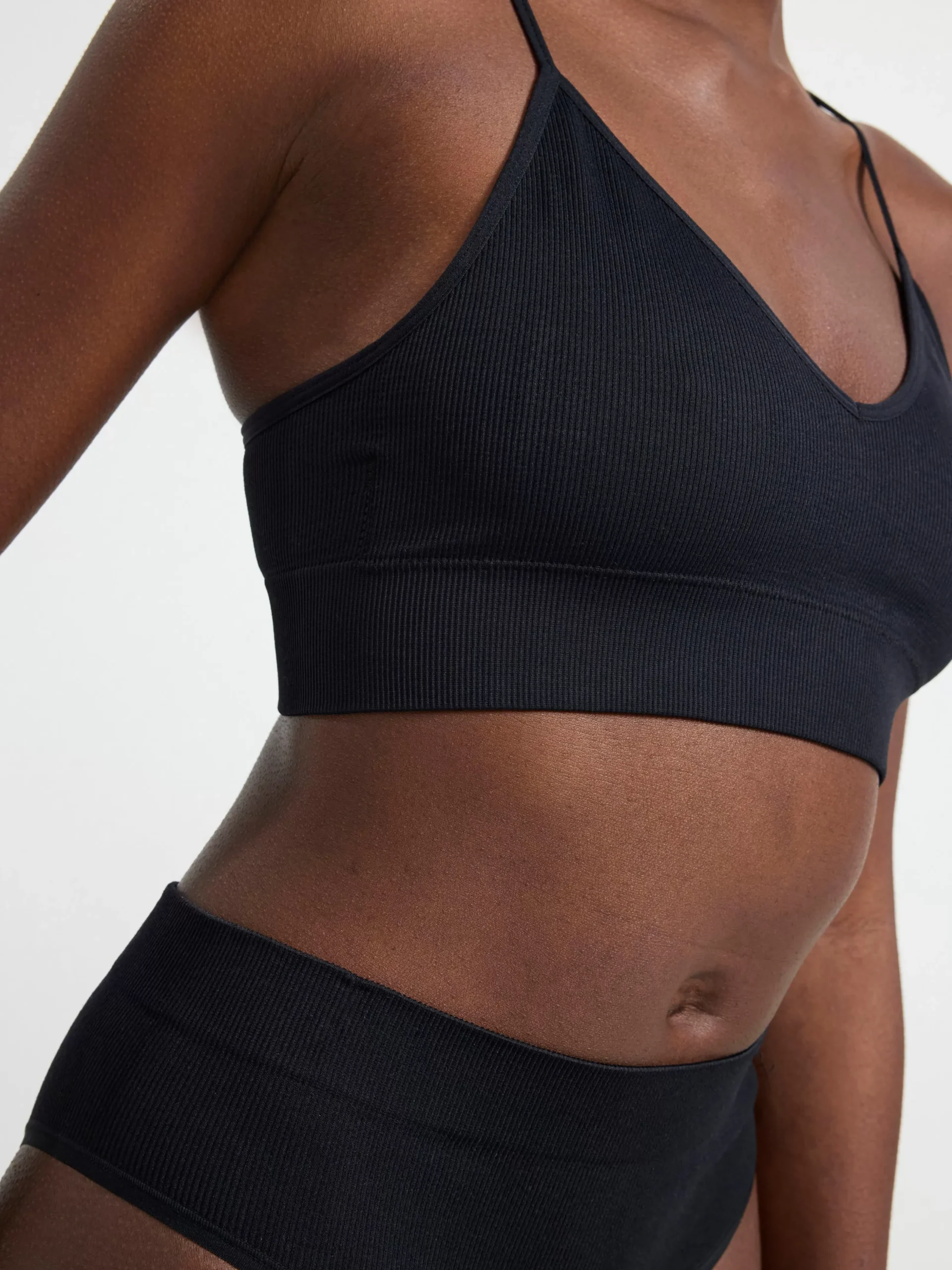 Bh>Lindex Seamless Ribbad V-Ringad Soft-Bh Black
