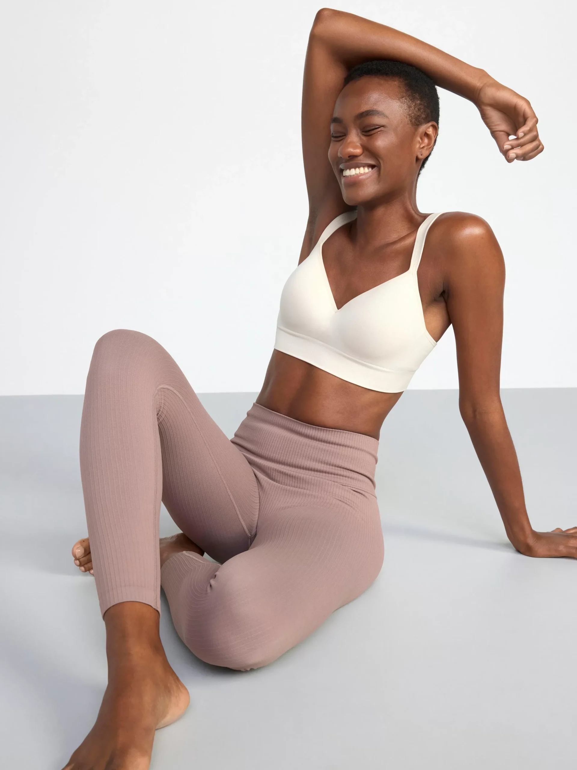 Träningskläder>Lindex Seamless Sport Bh Light Support Light Dusty Beige