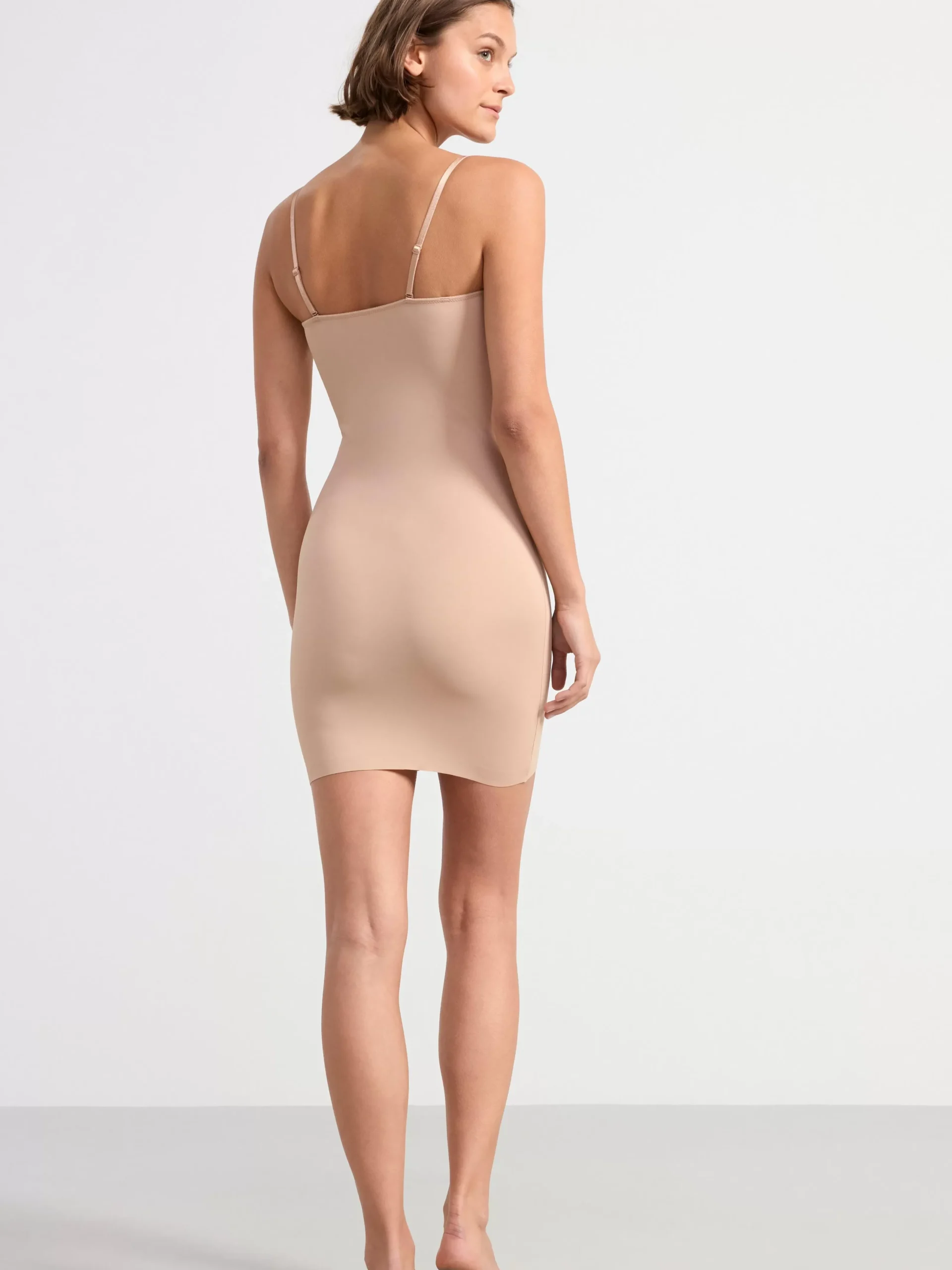 UnderKlänningar>Lindex Shapingklanning Beige