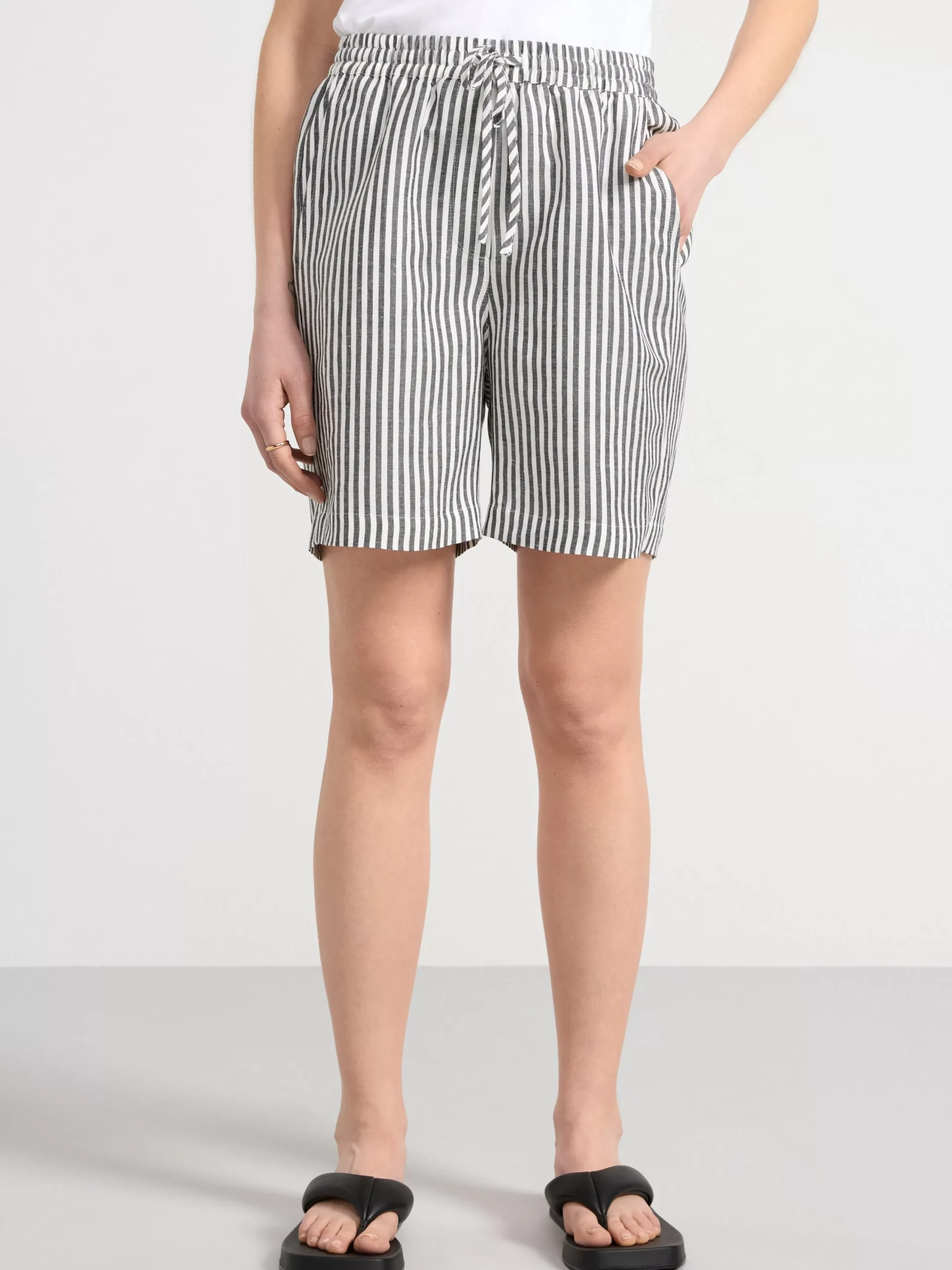 Shorts & Cykelbyxor>Lindex Shorts I Linneblandning Off White