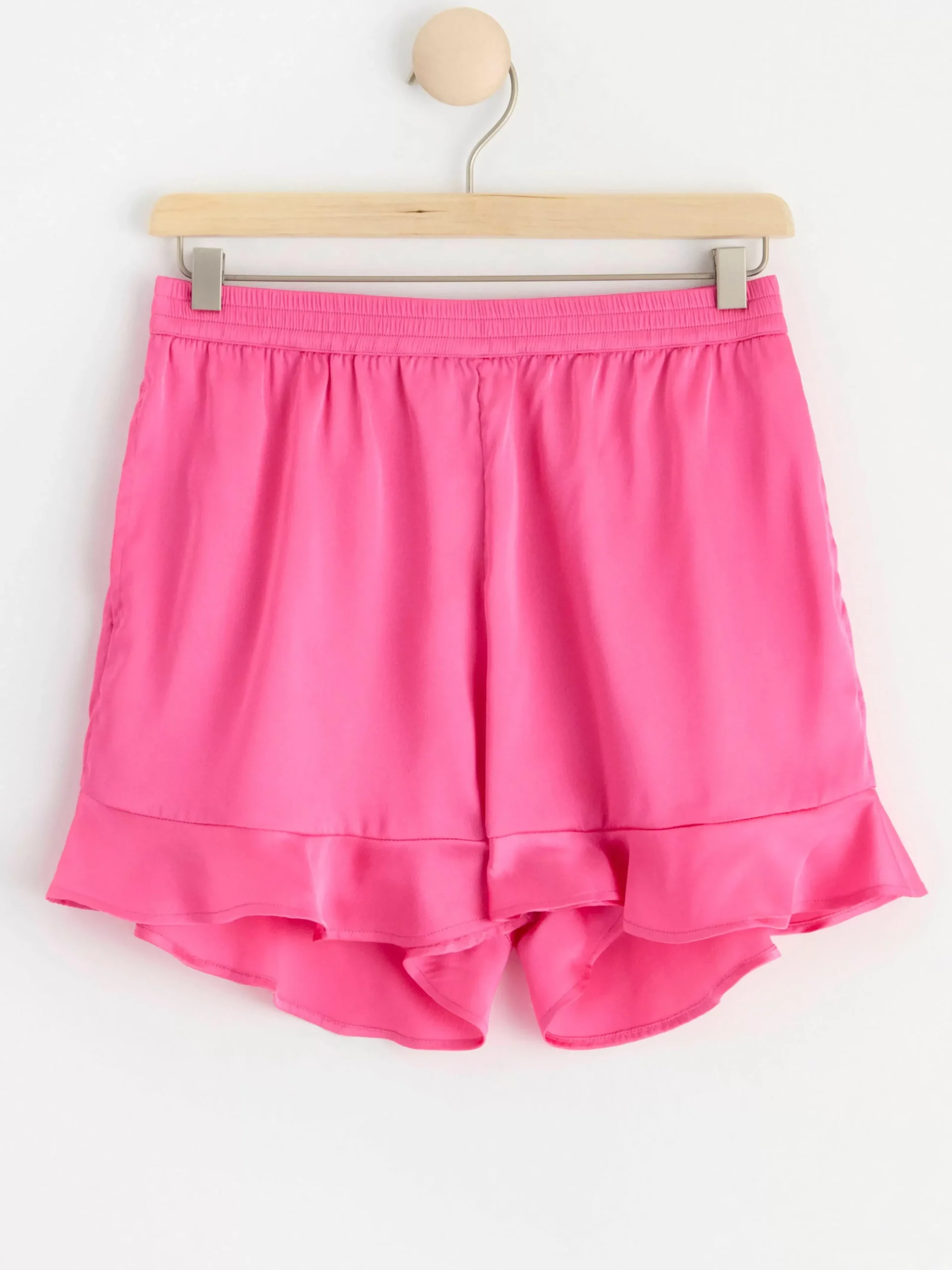 Byxor & Leggings>Lindex Shorts I Satin Med Volanger Pink