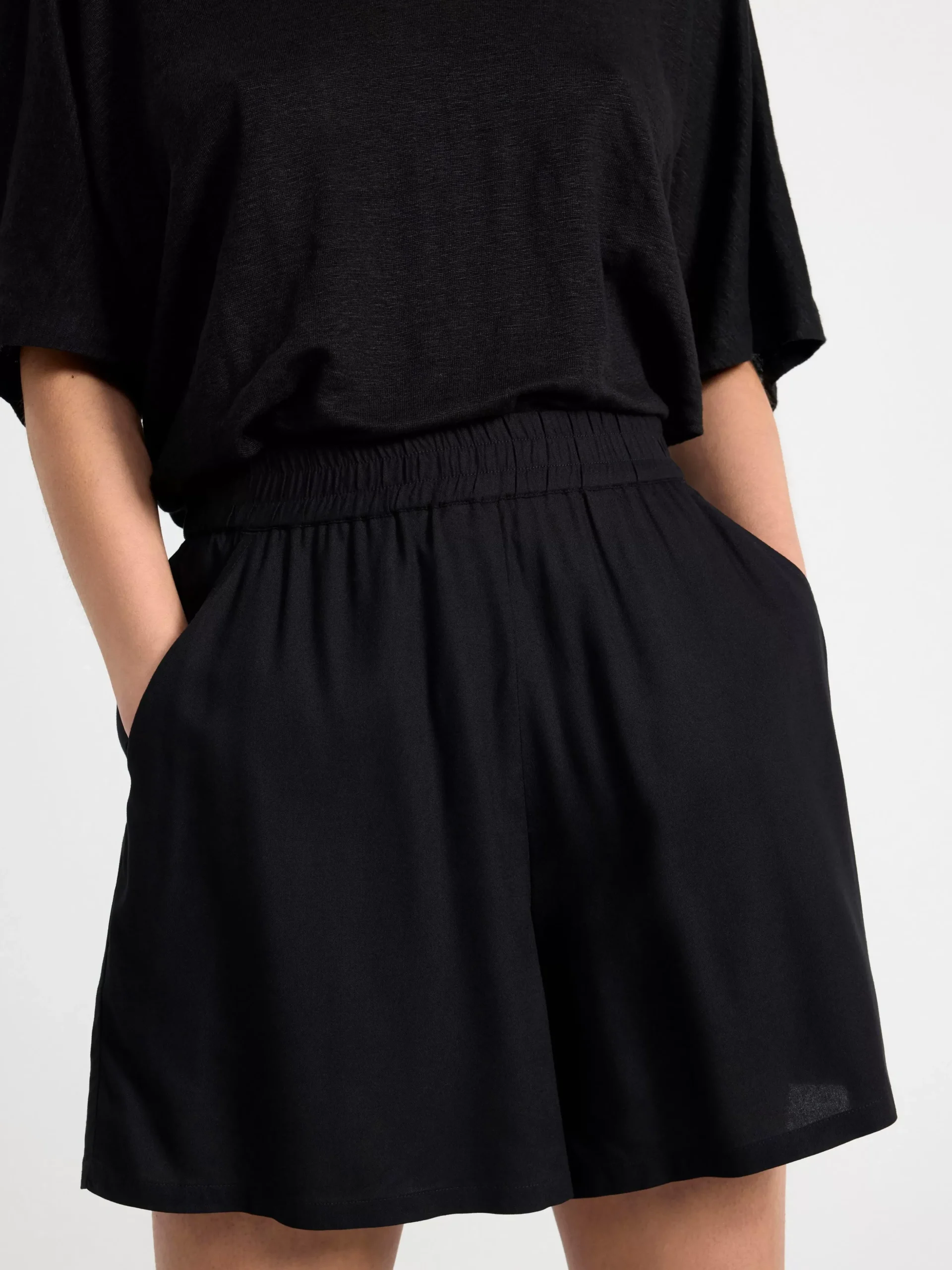 Shorts & Cykelbyxor>Lindex Shorts I Viskos Black