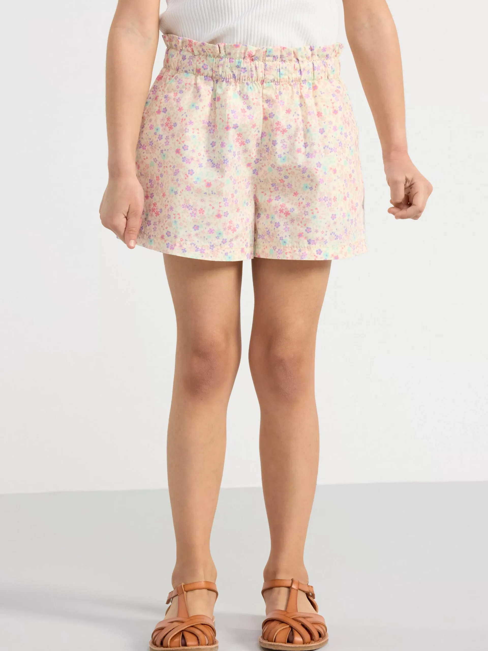 Byxor & Leggings>Lindex Shorts Med Hog Midja, Avsmalnade Ben Och Midja I Paperbag-Stil Sky Lilac