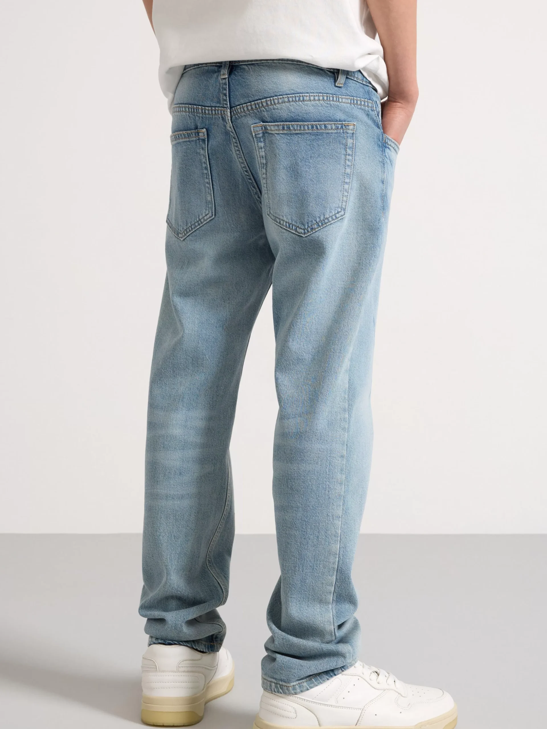 Jeans>Lindex Staffan Jeans Rakt Ben Och Normalhog Midja Light Denim
