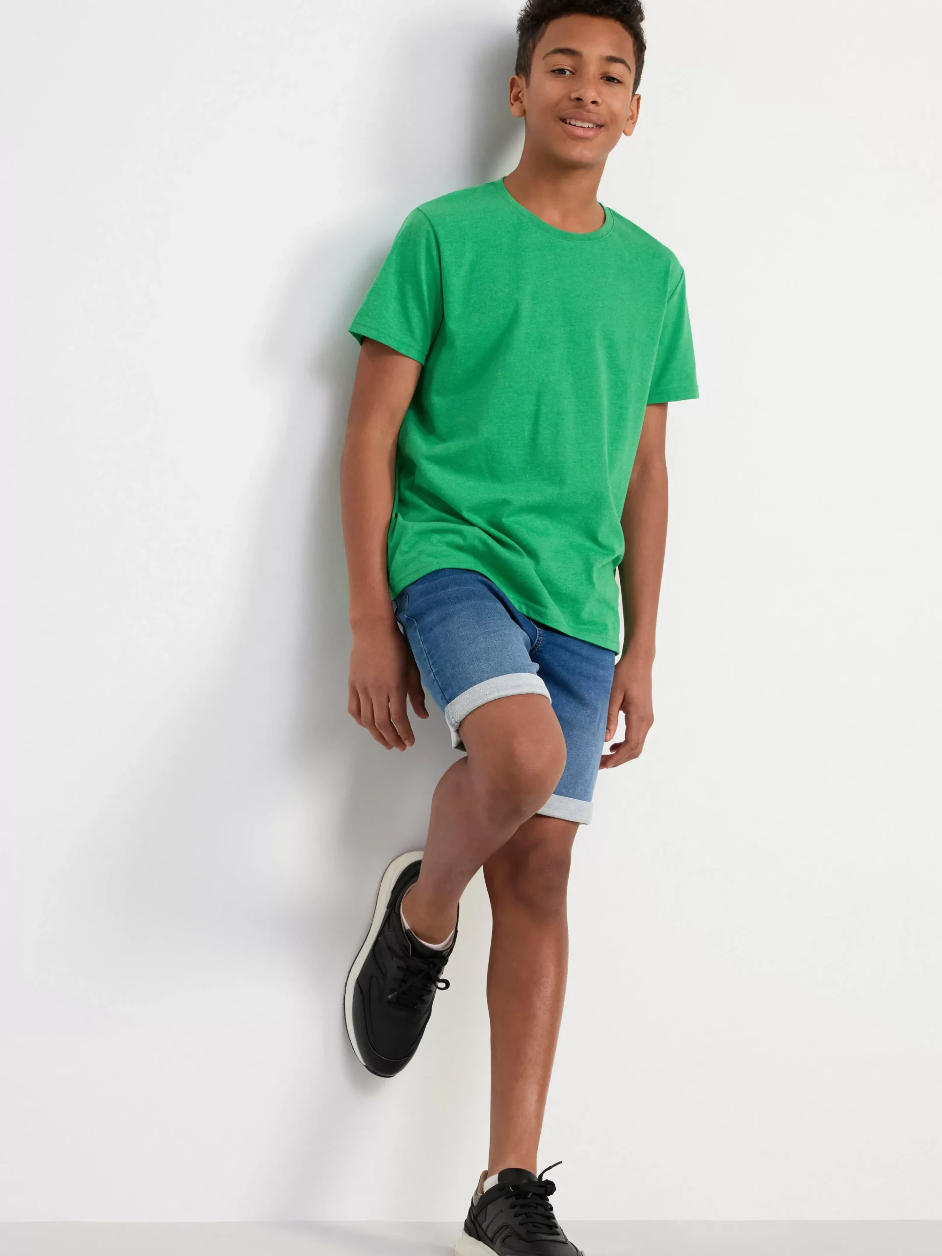 Byxor & Leggings>Lindex Staffan Superstretchiga Shorts Med Rakt Ben Och Normalhog Midja Dark Denim