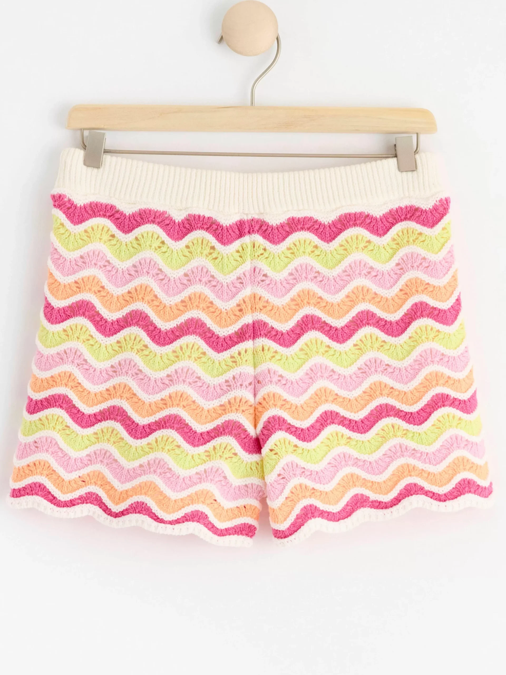 Byxor & Leggings>Lindex Stickade Shorts Light Dusty White