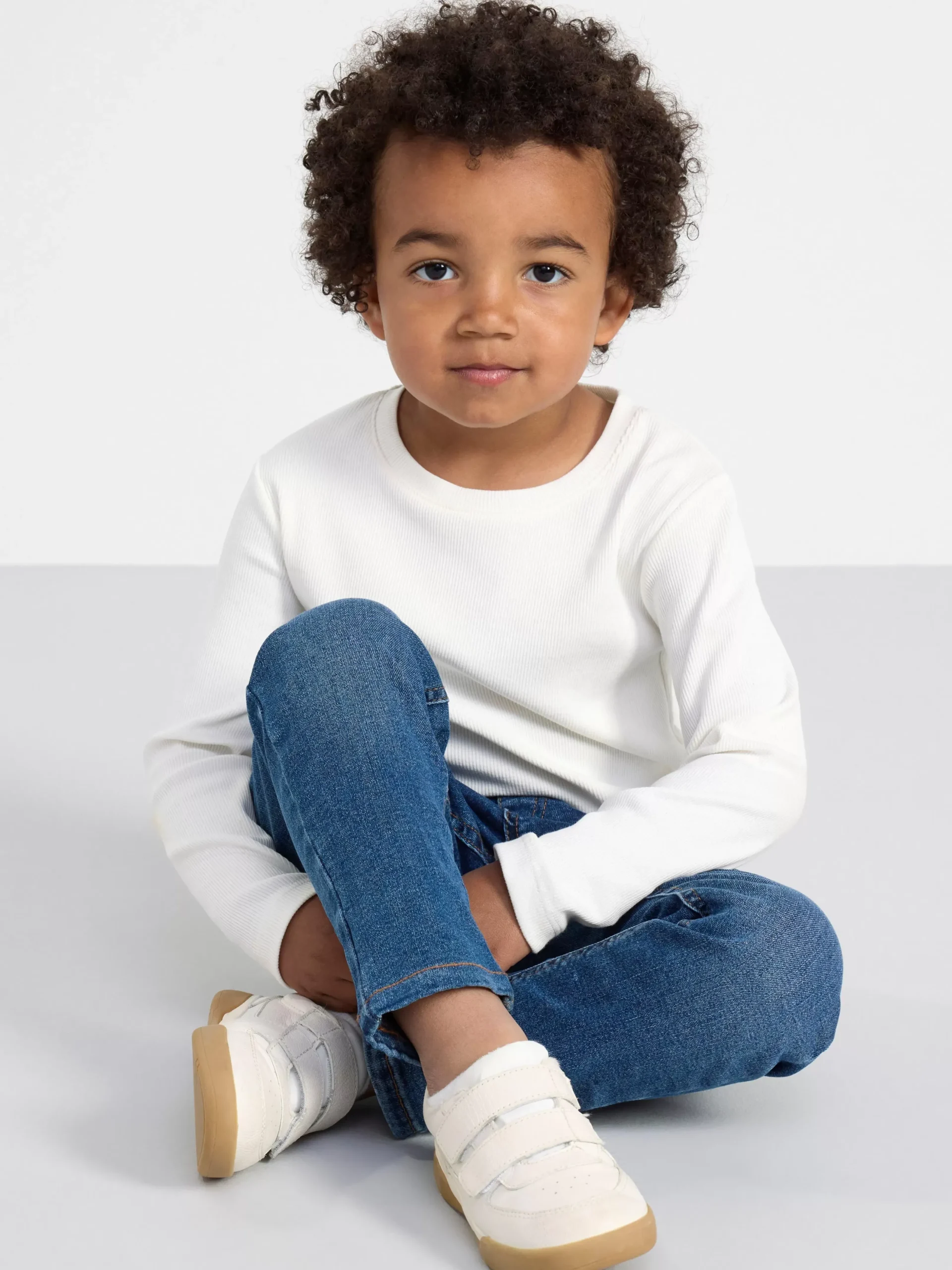 Jeans>Lindex Sture Jeans Med Rakt Ben Och Normalhog Pull-Up-Midja Denim