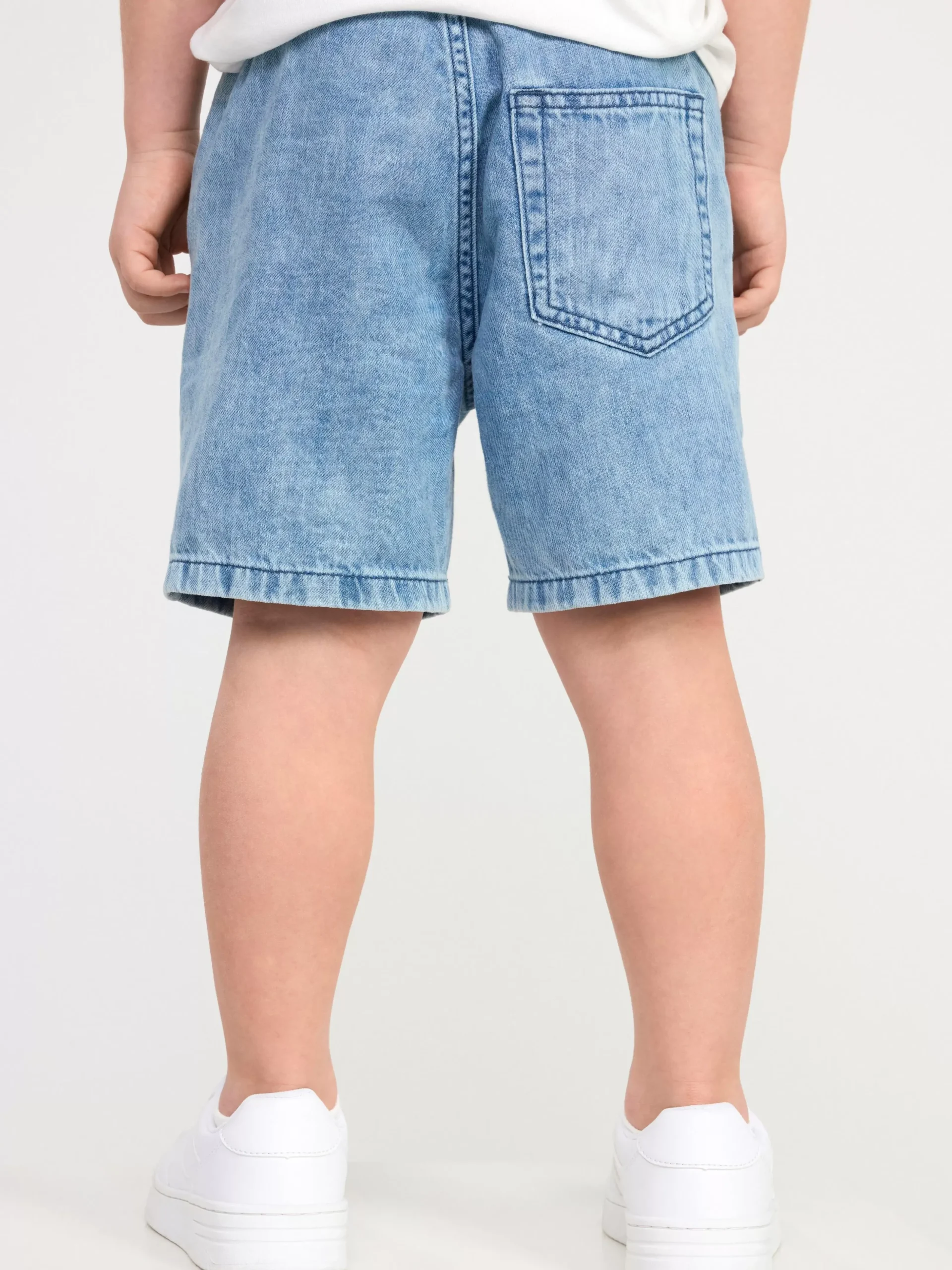 Byxor & Leggings>Lindex Svenshorts Med Normalhog Midja Och Rakt Ben Denim