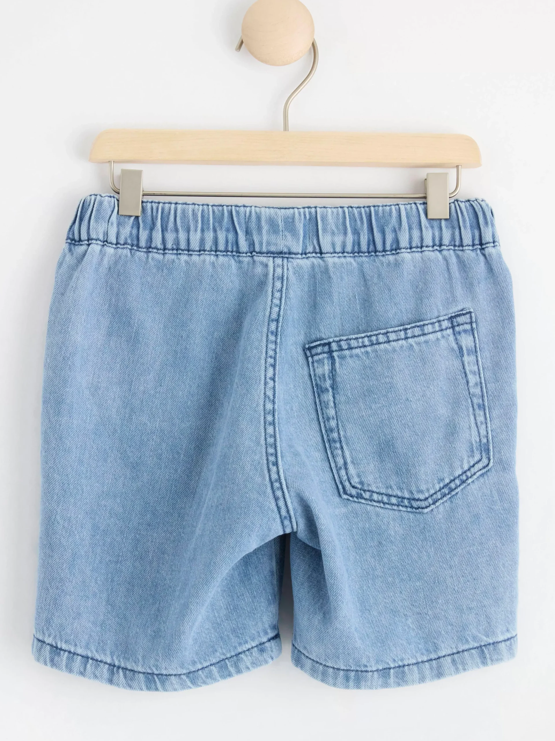Byxor & Leggings>Lindex Svenshorts Med Normalhog Midja Och Rakt Ben Denim