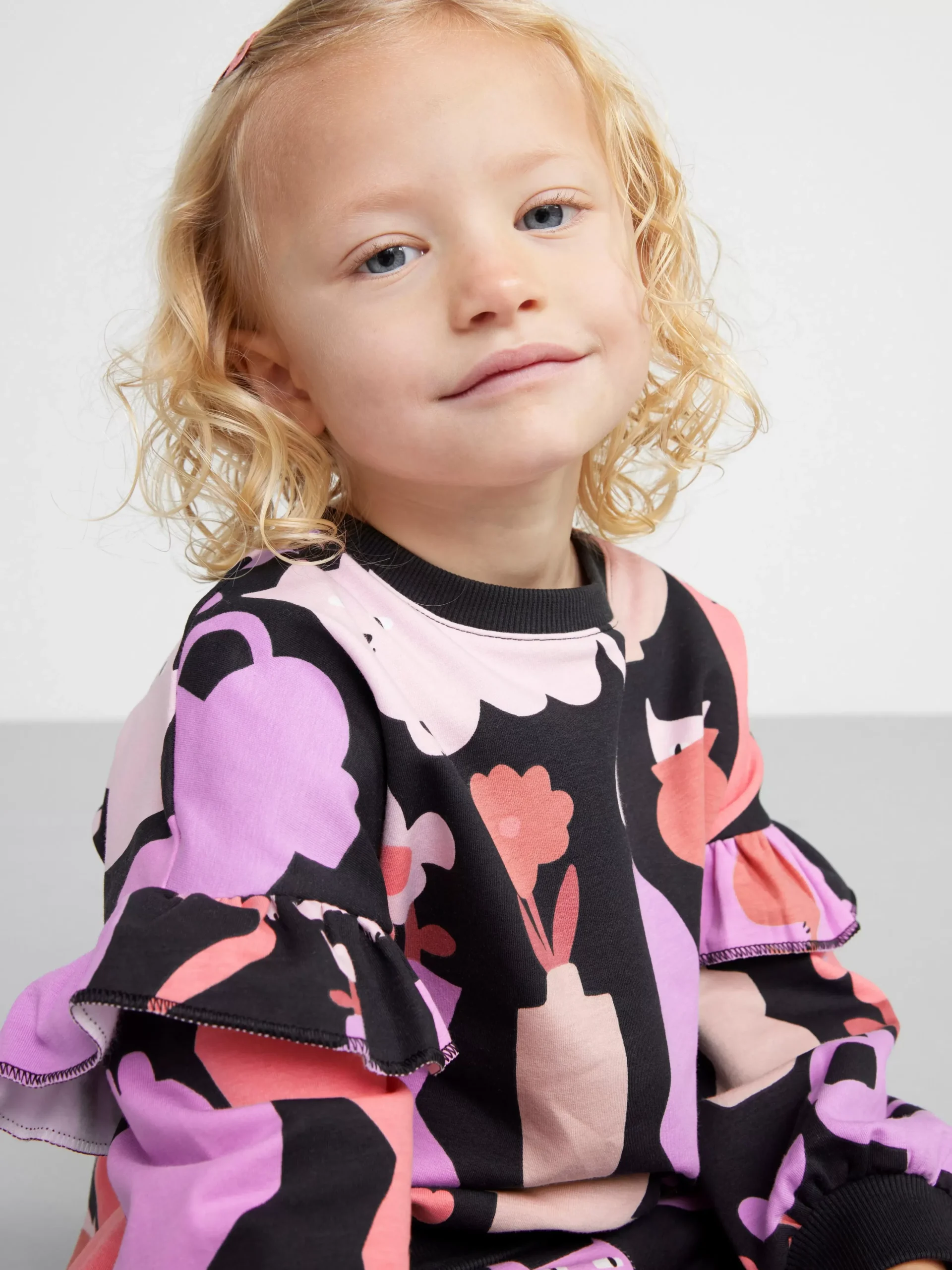 Tröjor & Cardigans>Lindex Sweatshirt Med Volang Och Borstad Insida Off Black
