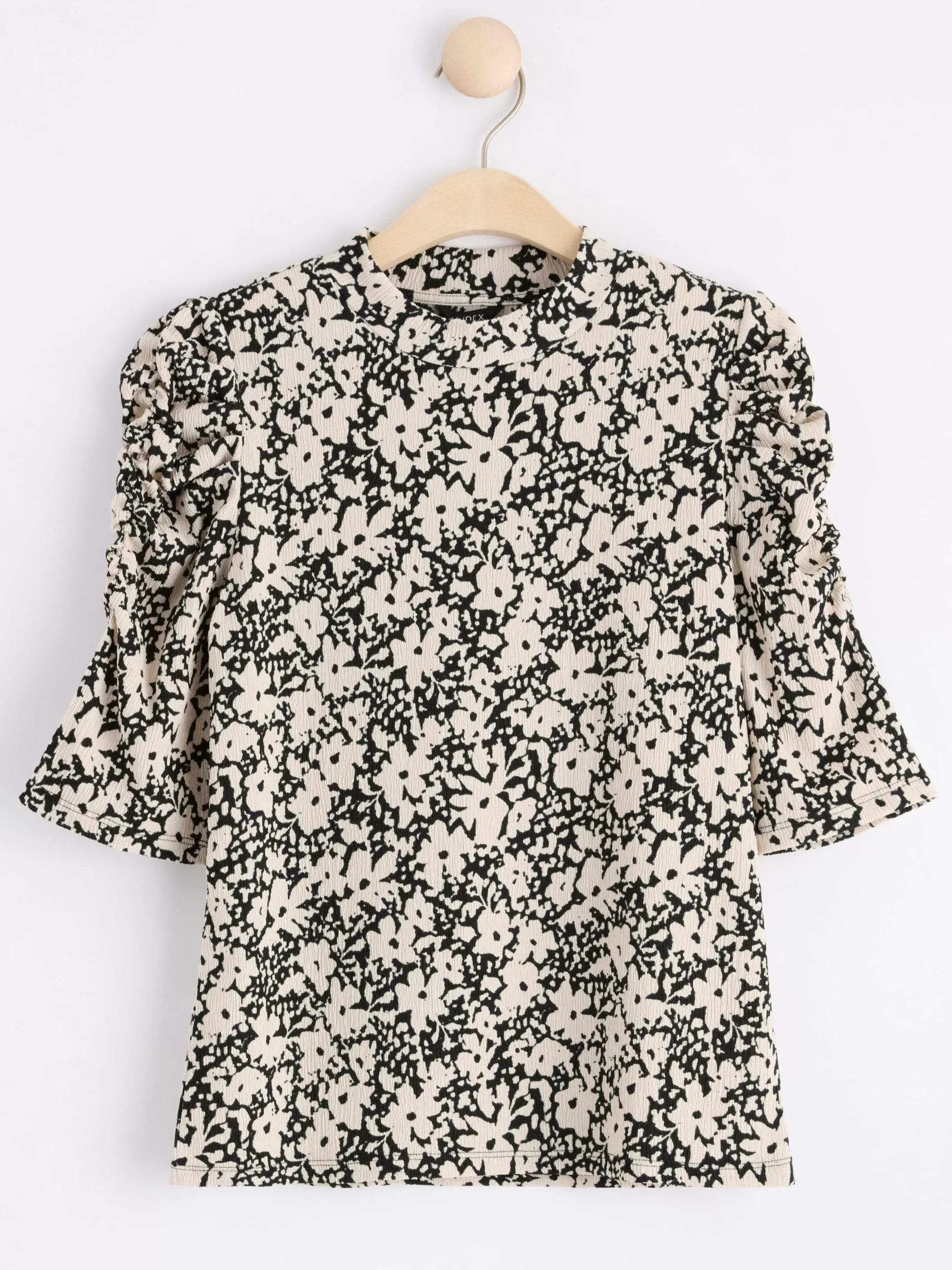 Toppar & T-Shirts>Lindex Topp Med Puffarm Och Struktur Black