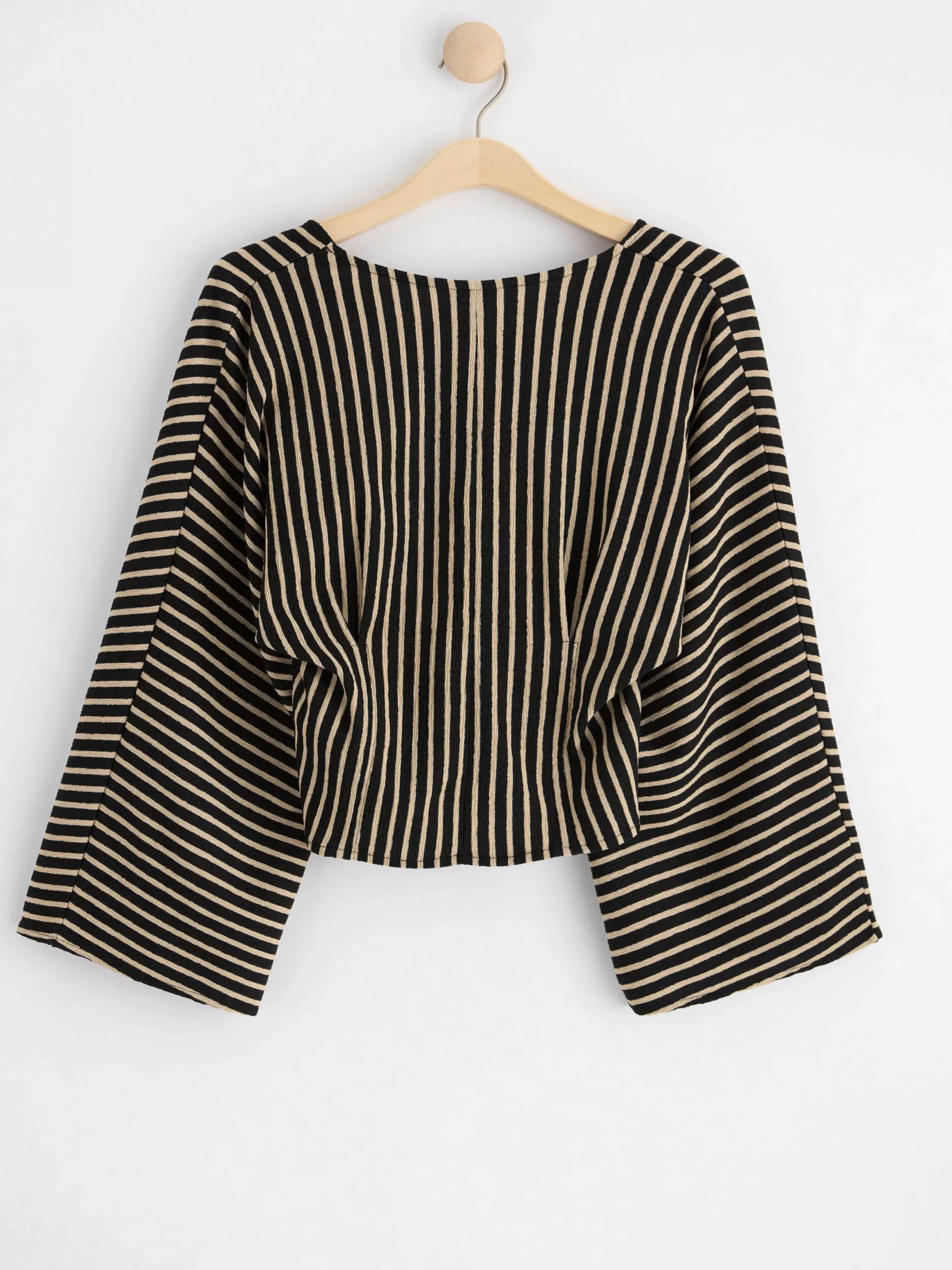 Toppar & T-Shirts>Lindex Trikablus Med Struktur Black