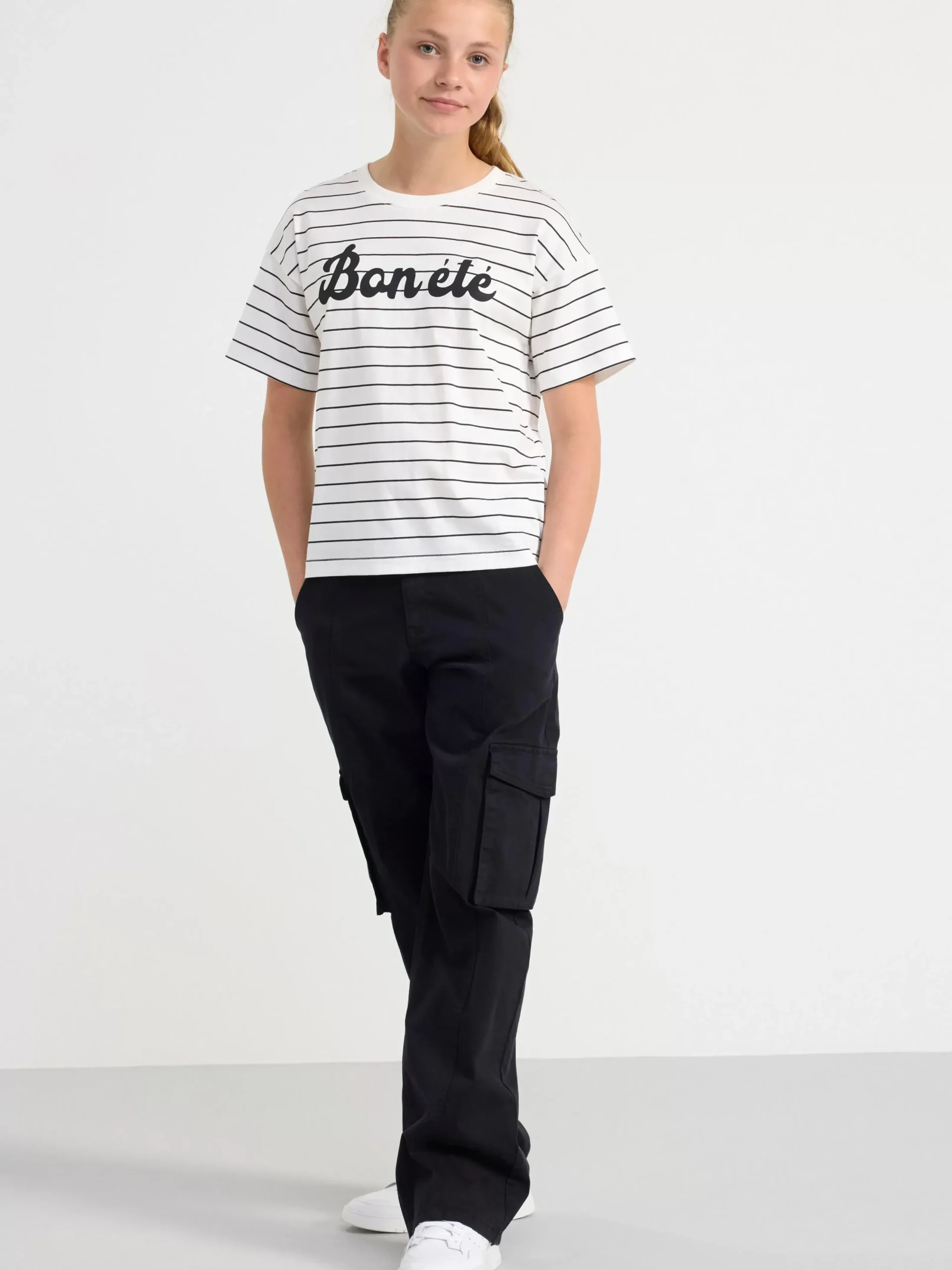 Toppar & T-Shirts>Lindex T-Shirt Med Text Och Rander Off White