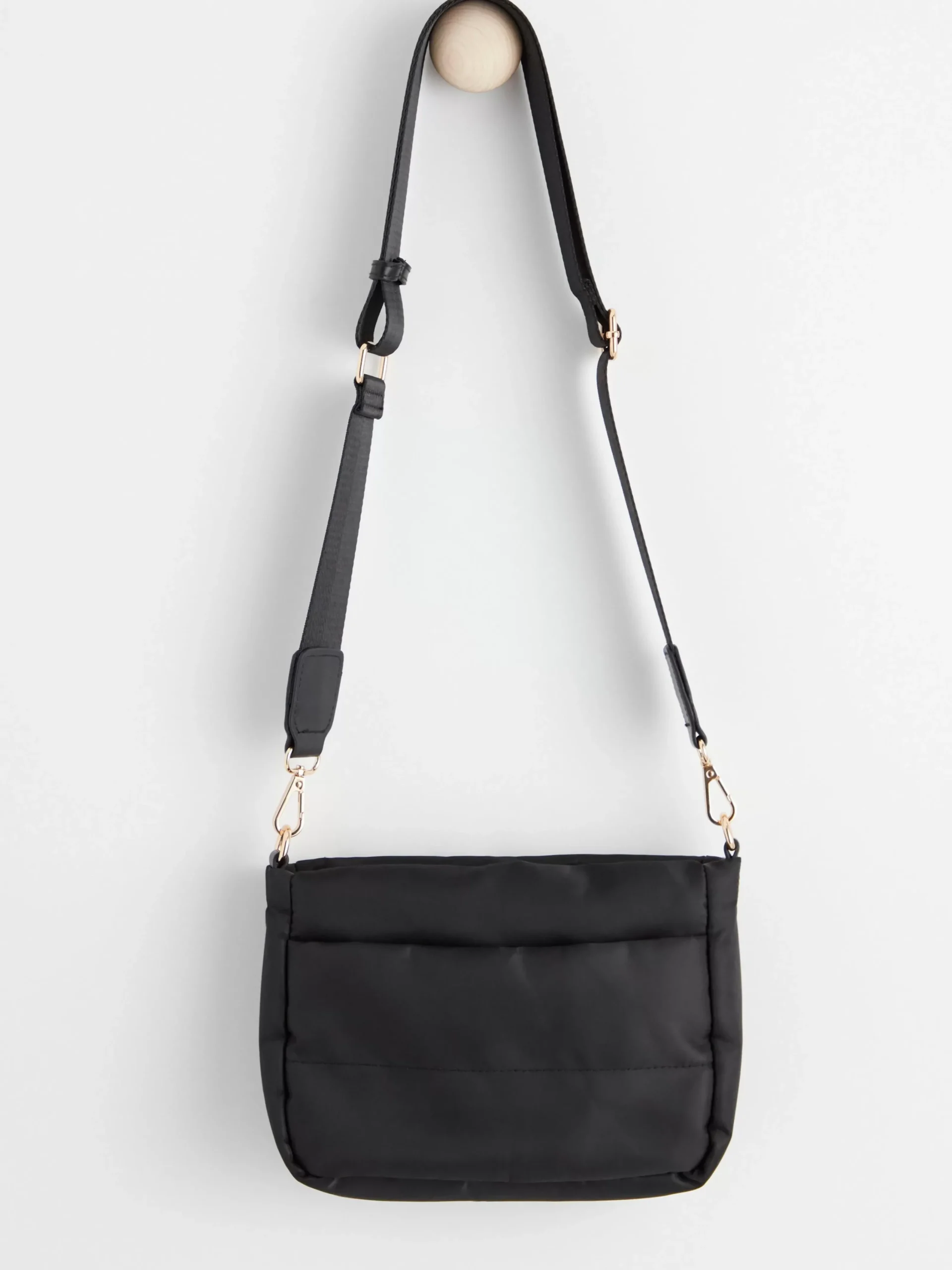 Accessoarer>Lindex Vadderad Axelvaska Black