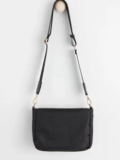 Accessoarer>Lindex Vadderad Axelvaska Black