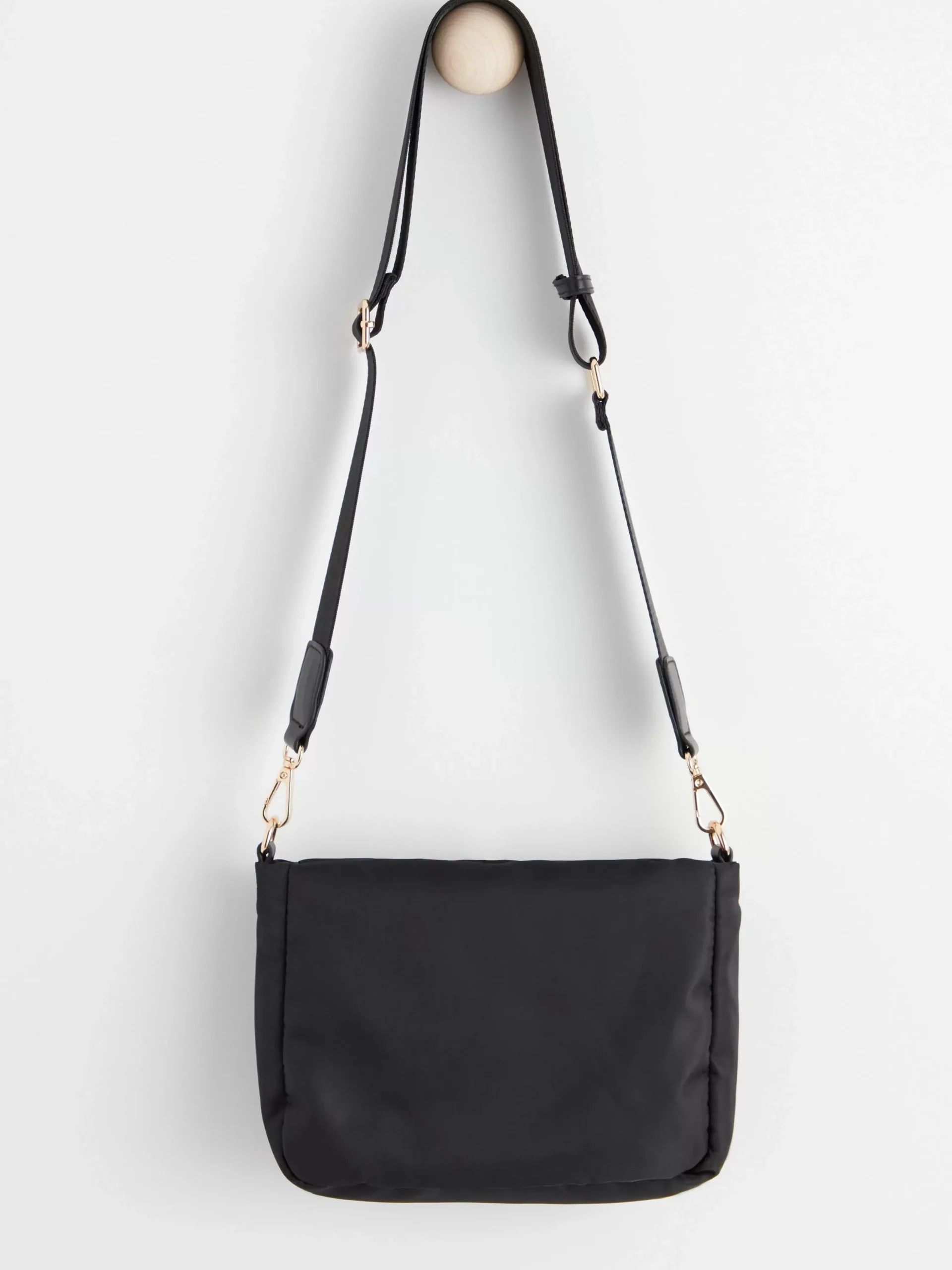 Accessoarer>Lindex Vadderad Axelvaska Black