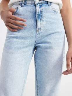 Jeans><noscript><img width=