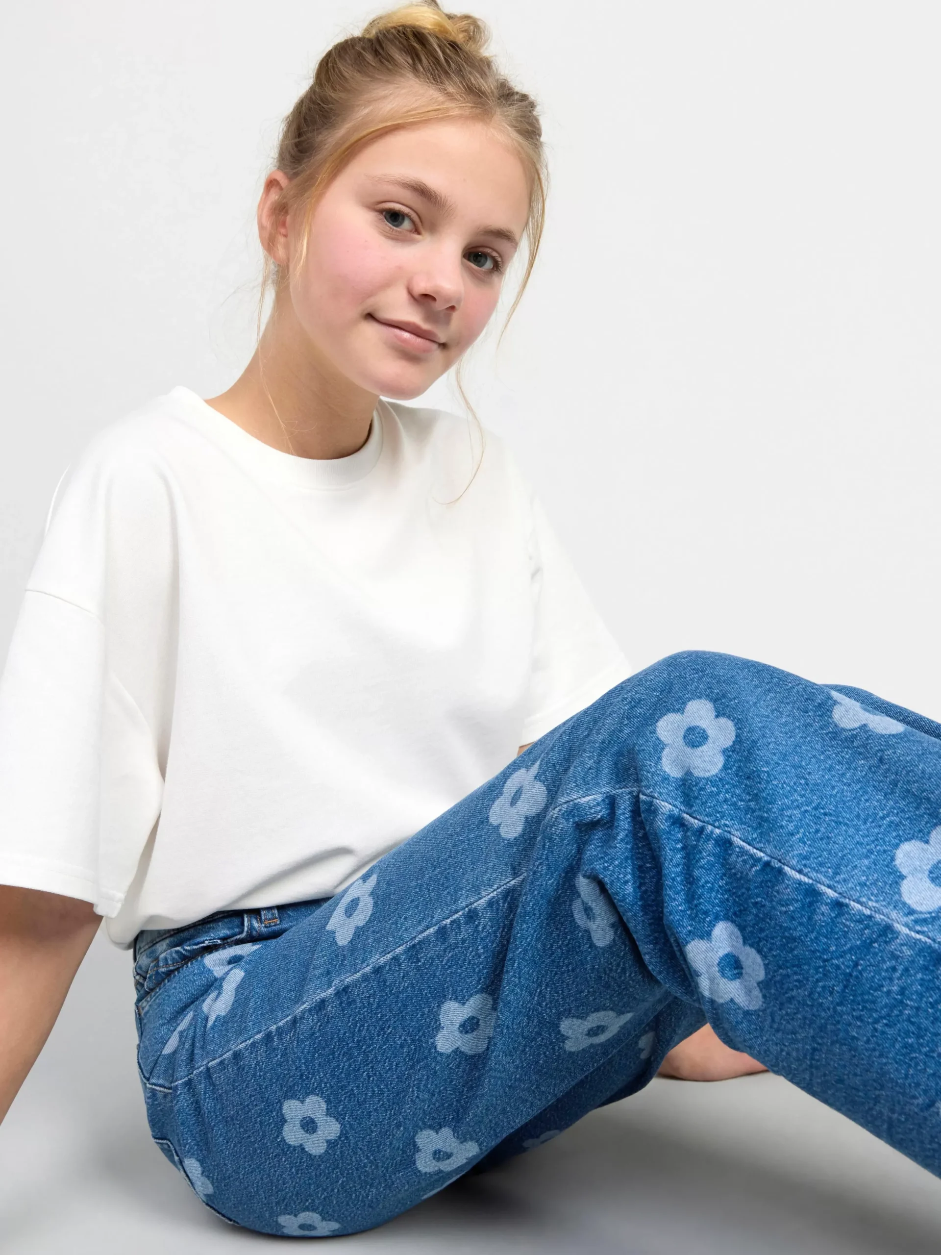 Jeans>Lindex Vanja Vida Jeans Med Hog Midja Och Blommor Denim