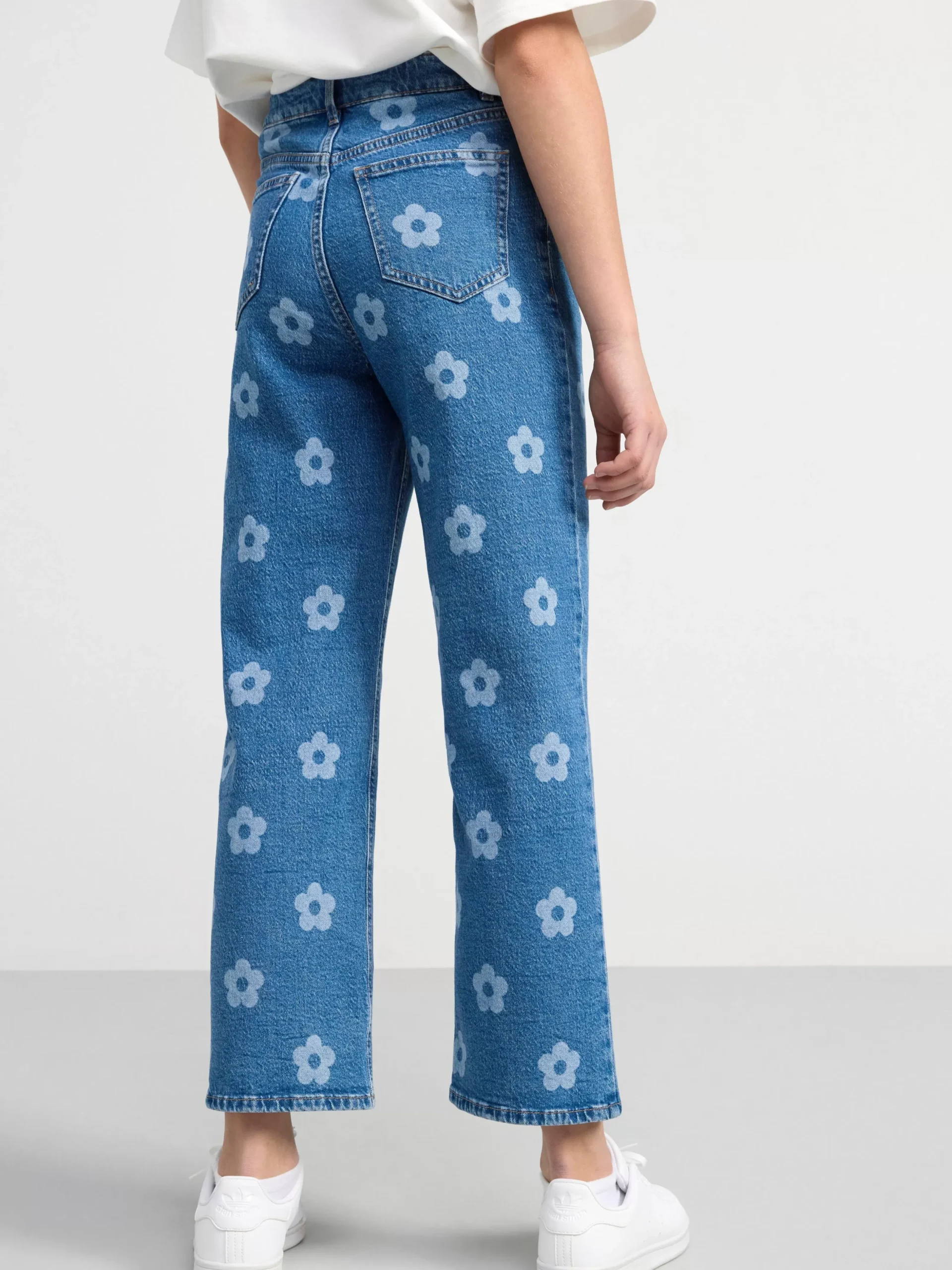 Jeans>Lindex Vanja Vida Jeans Med Hog Midja Och Blommor Denim