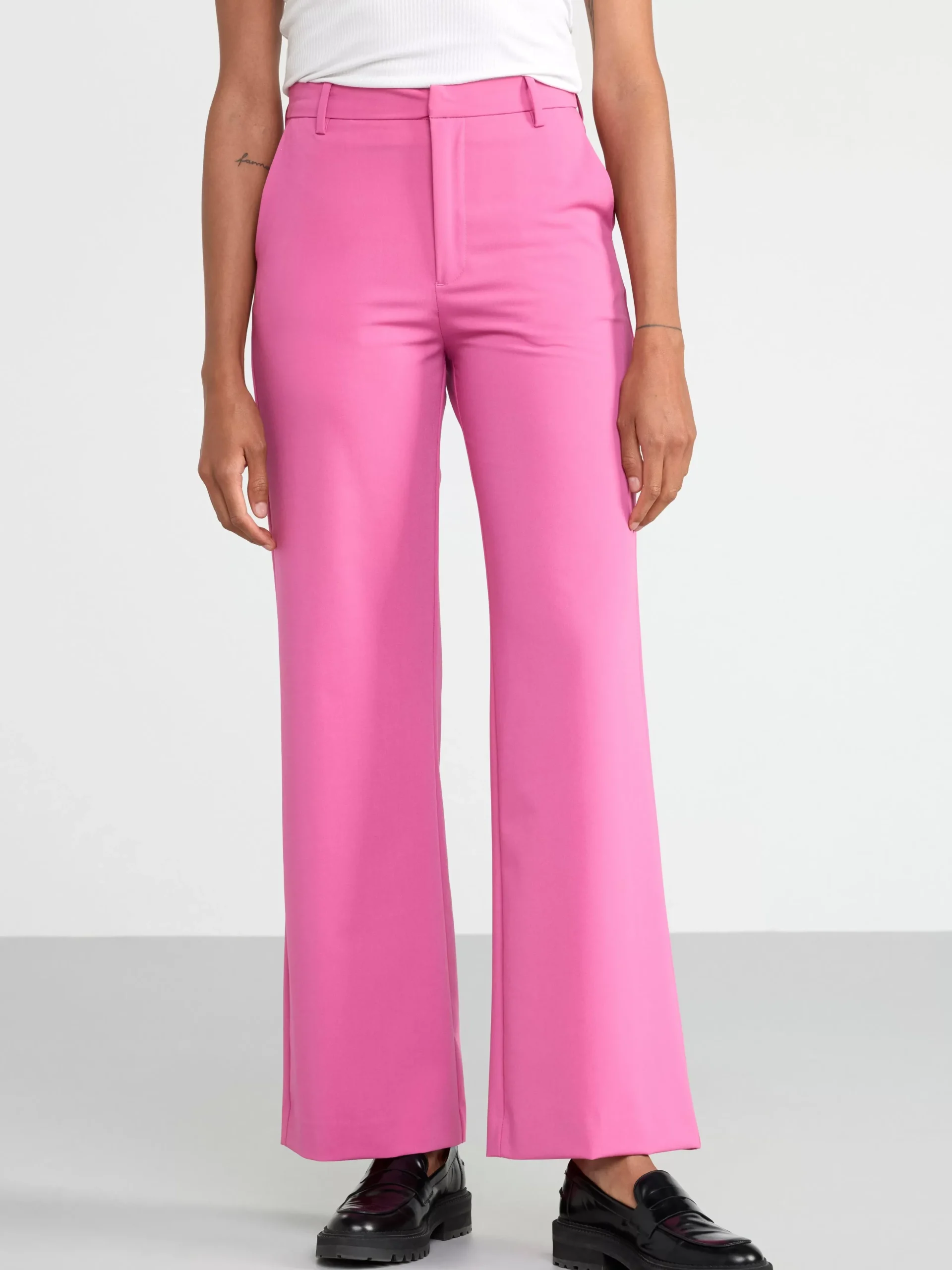 Byxor>Lindex Vid Byxa Med Normalhog Midja Dark Pink