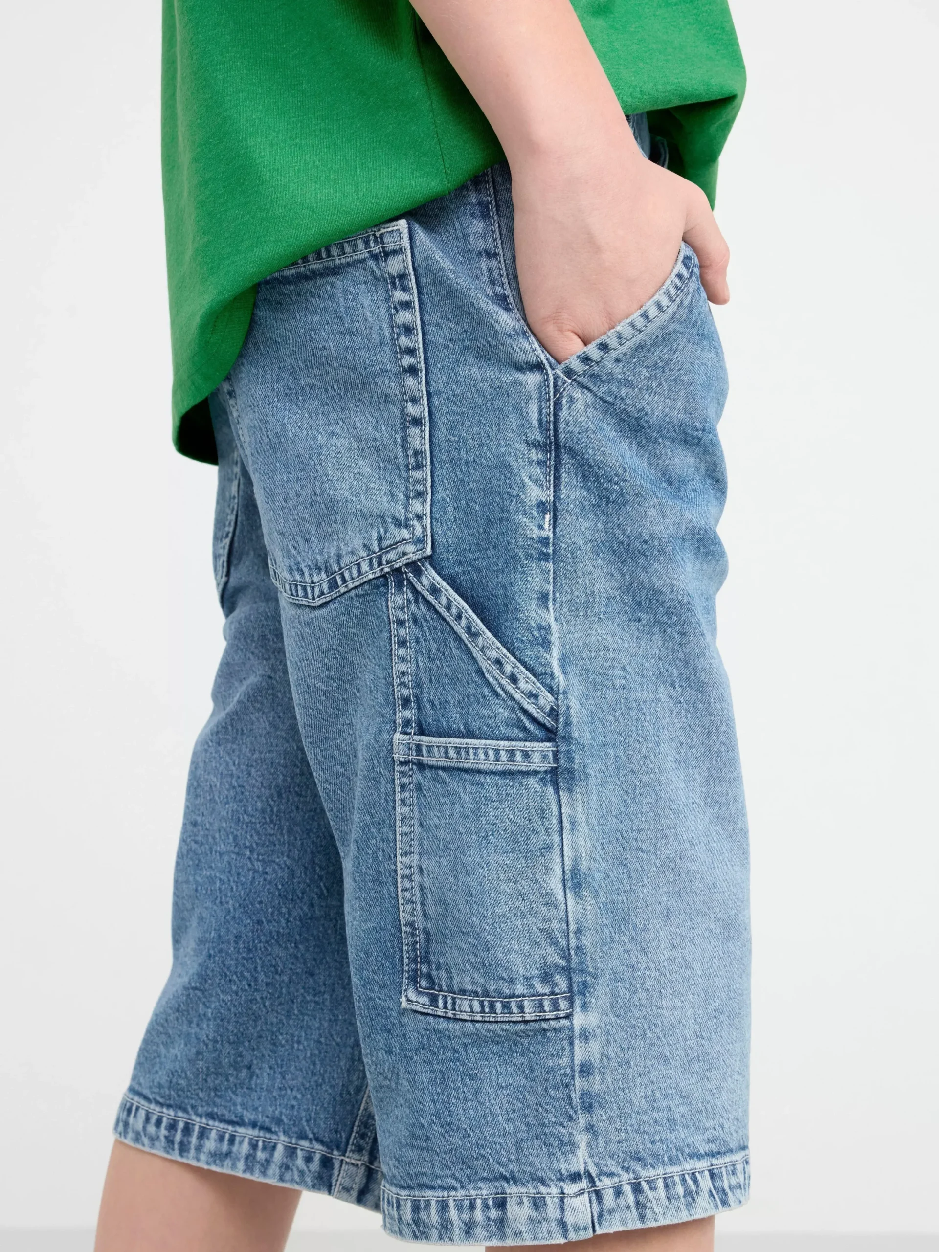 Byxor & Leggings>Lindex Vilgot Jeansshorts Med Normalhog Midja Och Vida, Raka Ben Denim