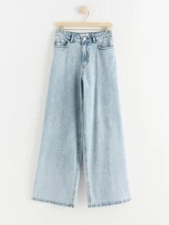 Jeans><noscript><img width=